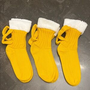 Cozy Yellow Knit Beer Mug Socks with White Fleece Lining